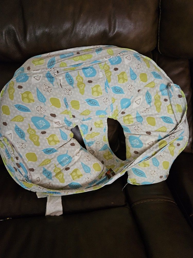 Kids nursing pillow