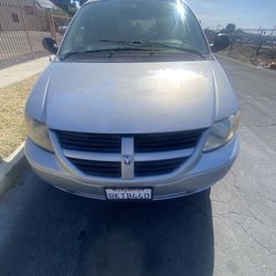 2005 Dodge Caravan