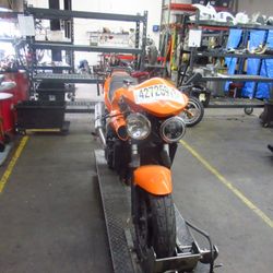 PARTED OUT - 2003 02-06 Triumph Speed Four - Motorcycle parts - 174327