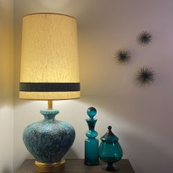 Mid Century Honi Chilo lamp
