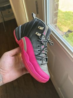 Black Deadly Pink 12’s Size 7Y