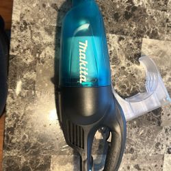 Makita 18V LXT cordless vacuum cleaner