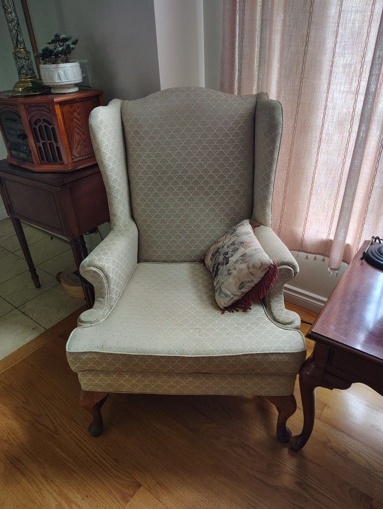 Claw Leg Vintage Wing Back Chair