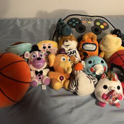 Plushies And Extras 