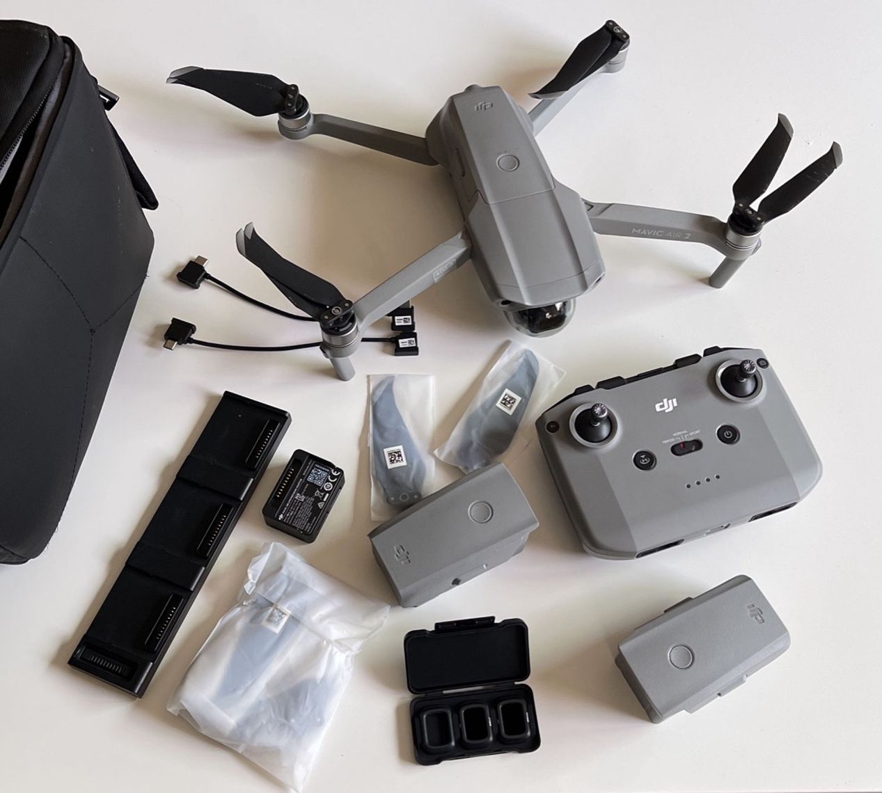 DJI Mavic Air 2 Fly More Combo - Drone Quadcopter UAV with 48MP Camera 4K Video 8K Hyperlapse 1/2" CMOS Sensor 3-Axis Gimbal 34min Flight Time ActiveT