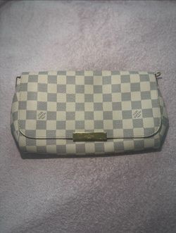 Louis Vuitton Favorite
