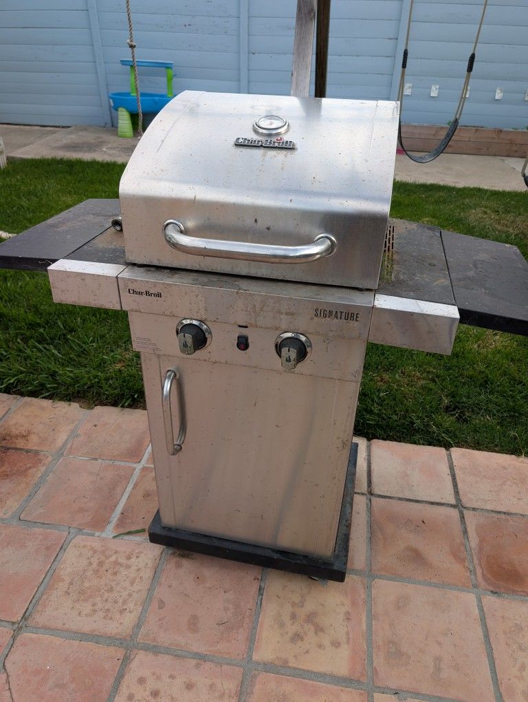 Char Broil Signature BBQ - Natural Gas