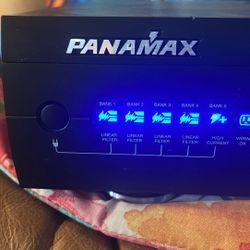 Panamax M5300-PM 11-Outlet Home Theater Power Conditioner