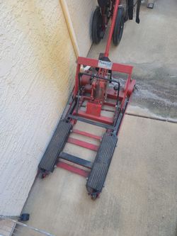 Motorcycle jack
