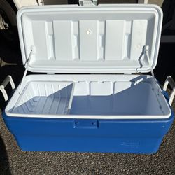 Cooler by Rubbermaid 102 Qt