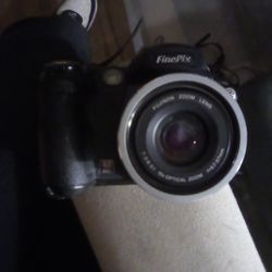 Fugifilm Finepix S5100digital Camera 