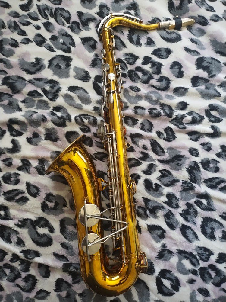 King Cleveland 615 Tenor Saxophone 