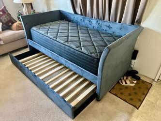 Moving out sale!  Daybed with trundle