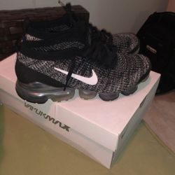 Nike Vapor max ( Non Negotiable ) 