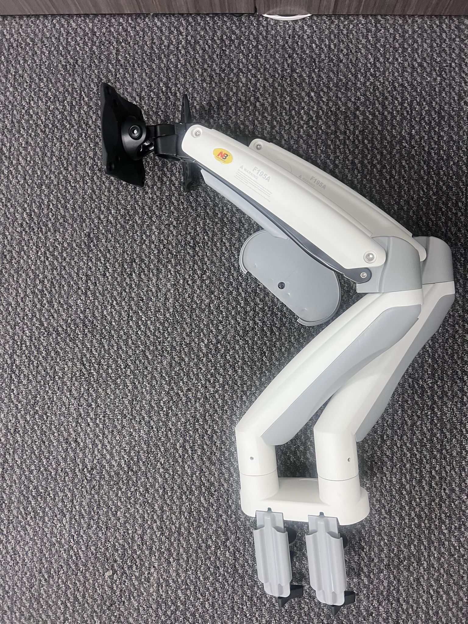 NB F195A Dual Computer Monitor Legs