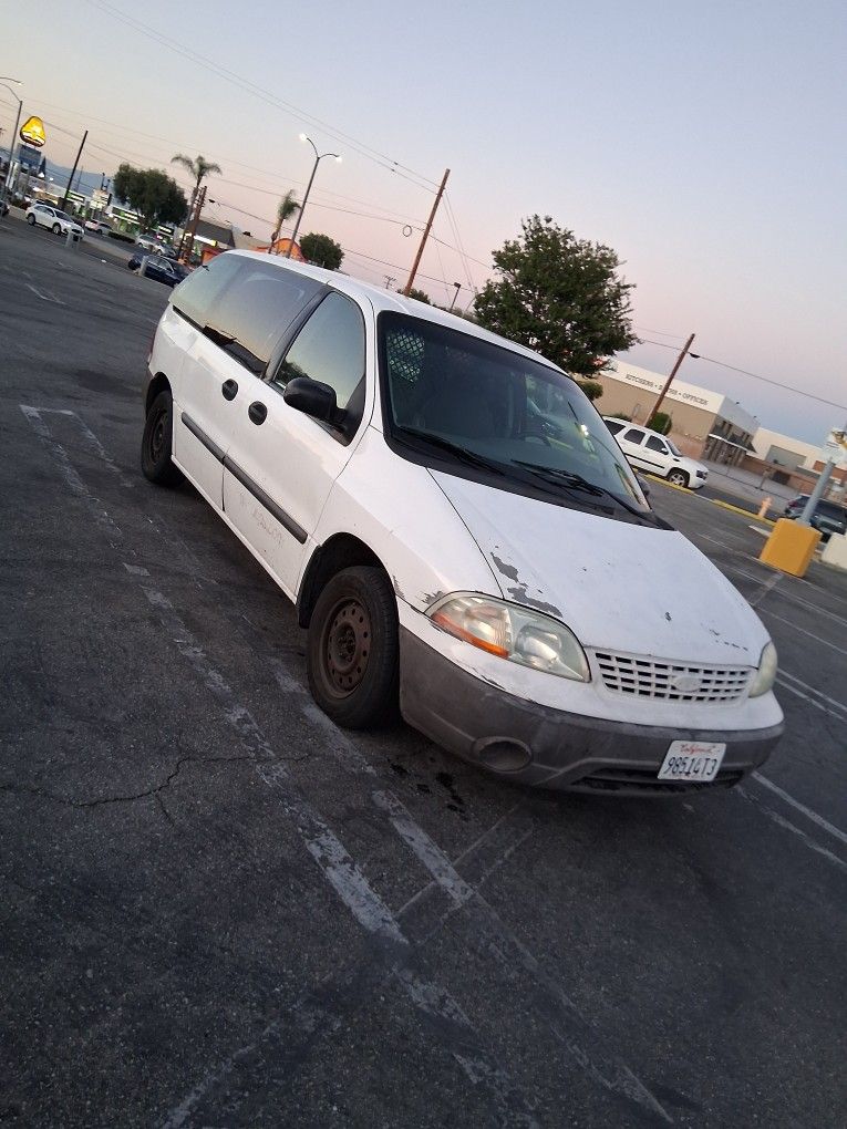 2003 Ford Windstar