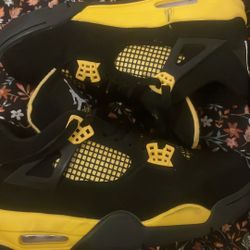 Black And Yellow Retro 4 Thunders 