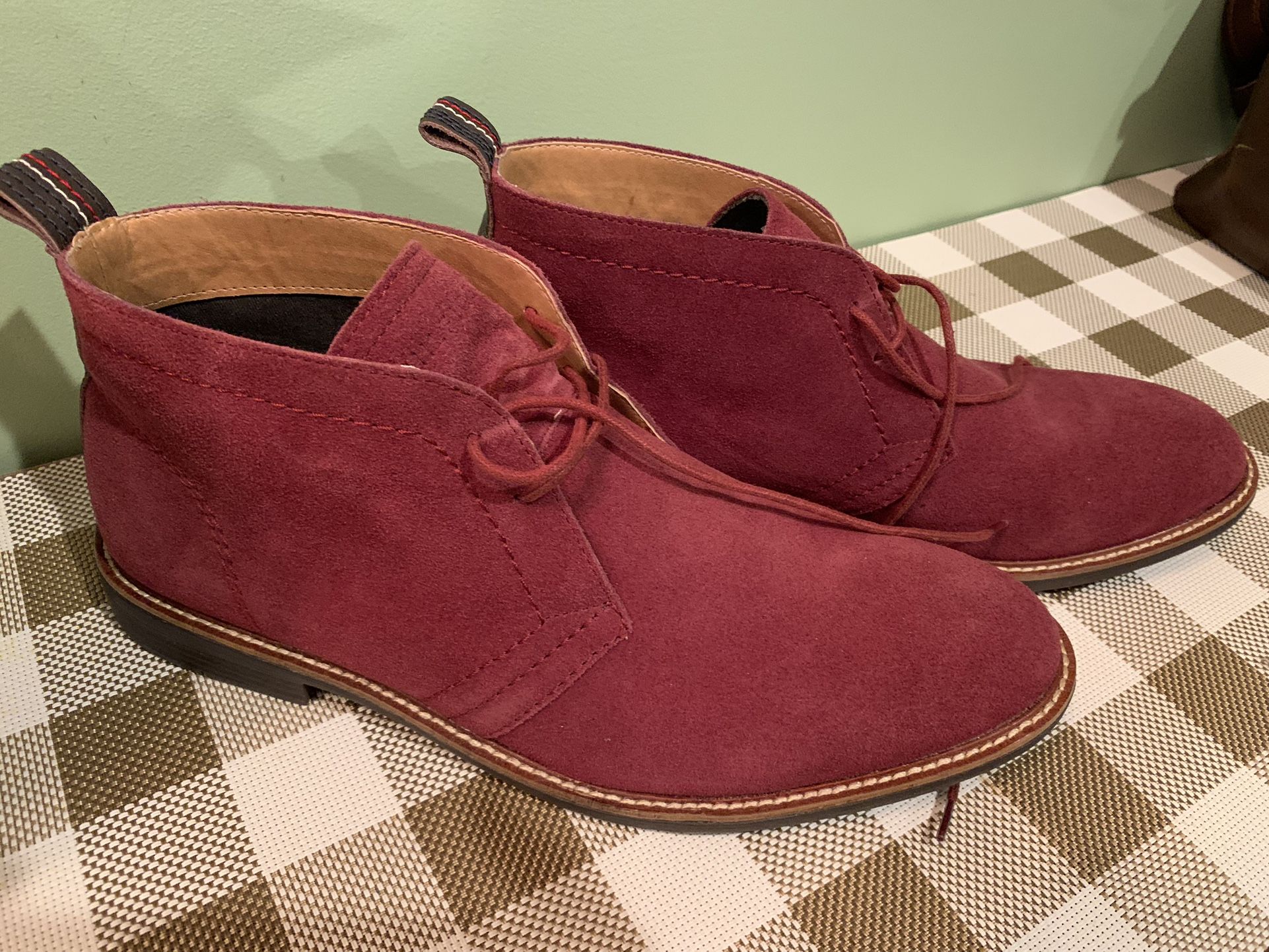 Men’s Tommy Hilfiger Brand Burgundy/ Wine Color Suede W/ Brown Accents Size 12, Multicolored Stitching Accents, Brown Leather Pull Strap On Rear