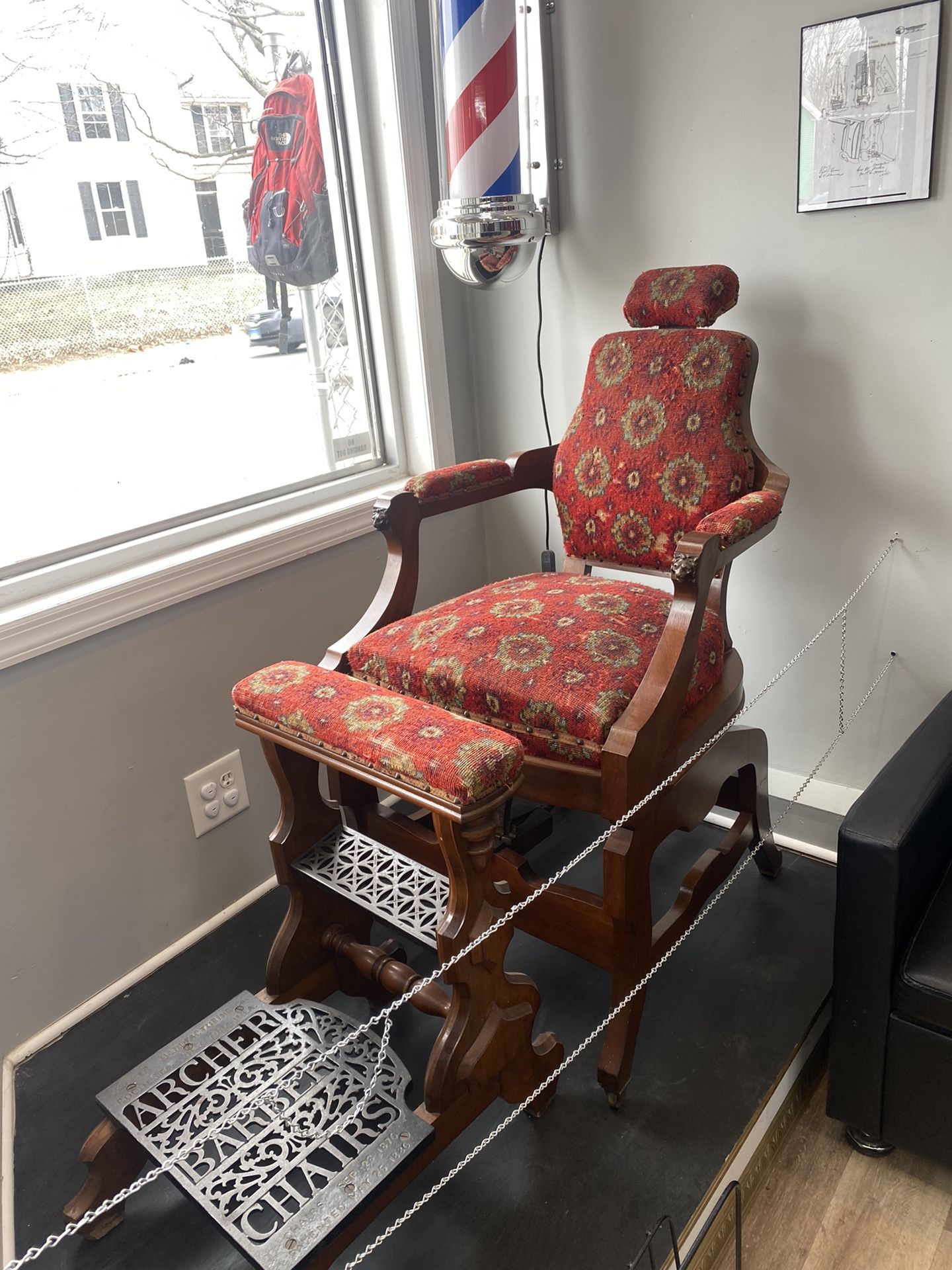 ARCHER BARBER CHAIR