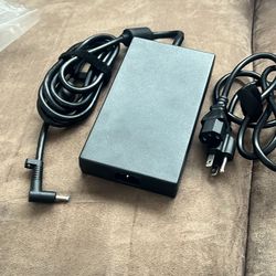 HP Original Laptop Charger 200W