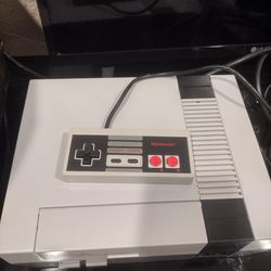 Nintendo NES 1985 In Great Condition