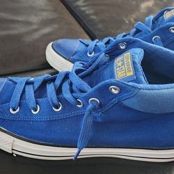 Converse Allstar Chuck Taylor's like new size 11