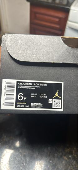 Brand new Size 6 YOUTH