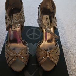 Steve Madden Grey Heels