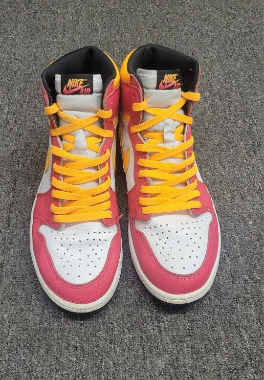Nike Air Jordan 1 Retro High OG Light Fusion Red 2021 Size 12