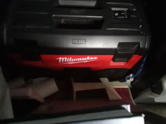 Milwaukee vacuum