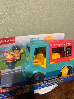 Toys. Little people$$11