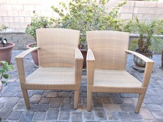 Pair Of Tan Dedon Outdoor Patio Chairs Pre-Owned