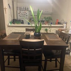 Sturdy Kitchen Table with 4 Bar Chairs