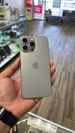 iPhone 15 Pro Max 256GB Unlocked