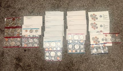 US (1972,1973,1974,1992)  Mint sets