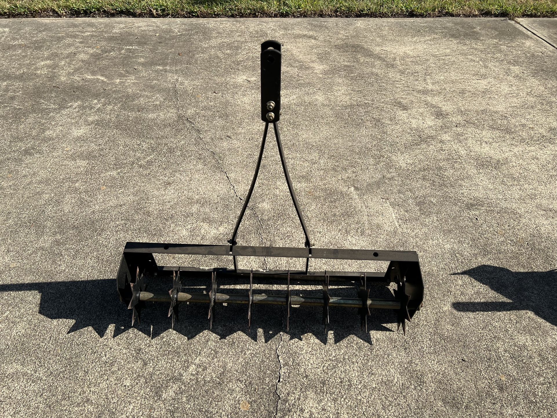 Tow-Behind Lawn Aerators (Universal Hitch)