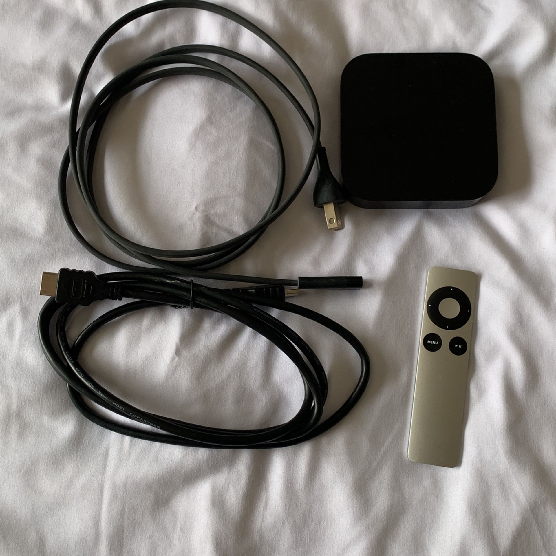 Apple TV 3rd Gen with Remote and Cables