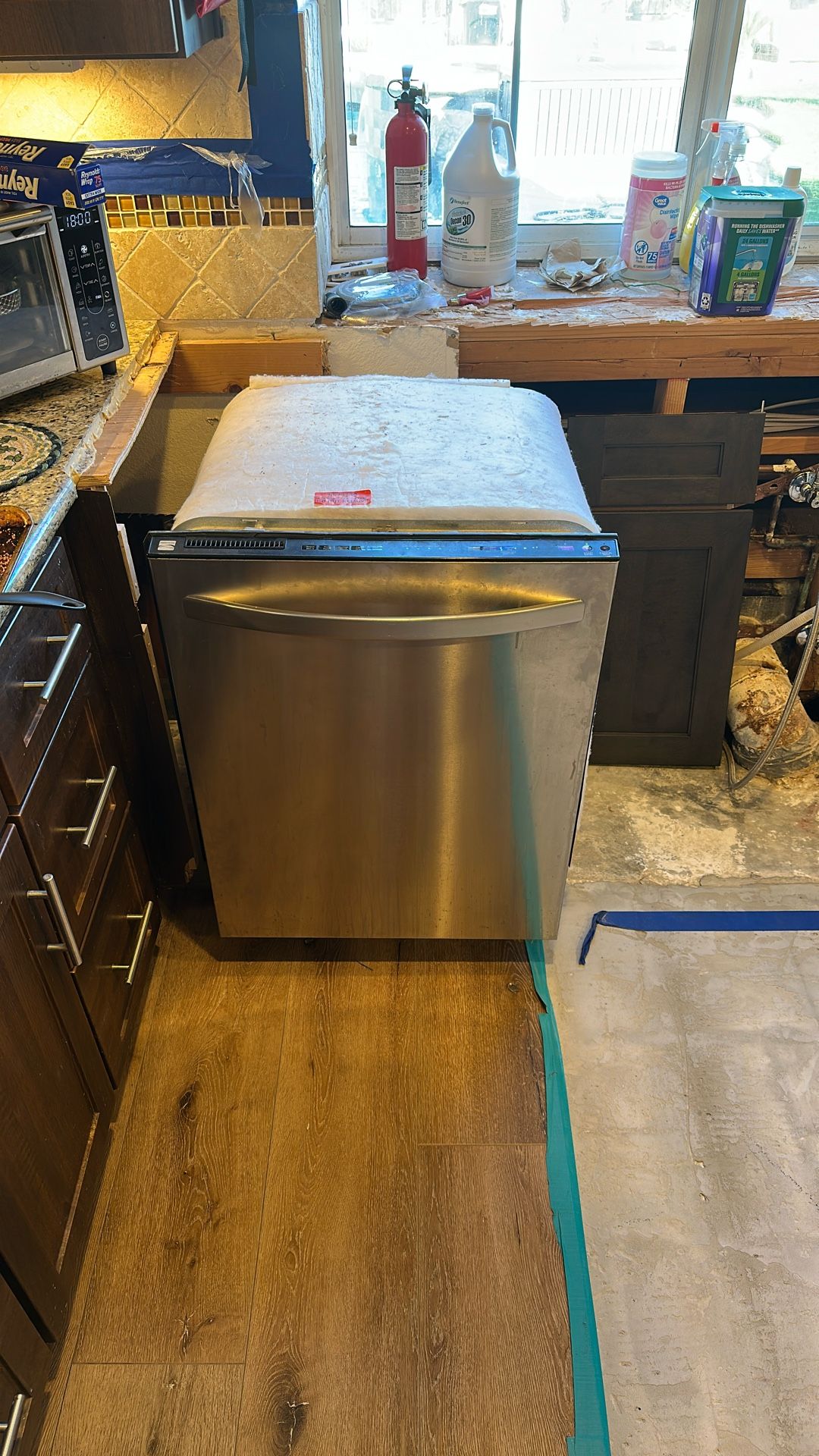 Kitchen Dishwasher