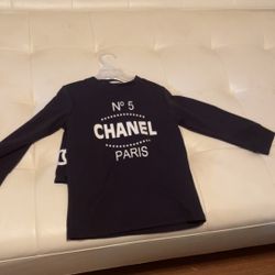 Little Girls Skirt And Shirt Size 120 5t $20