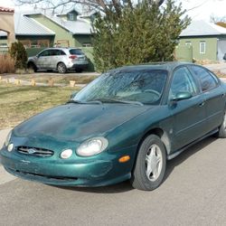 1999 Ford Taurus