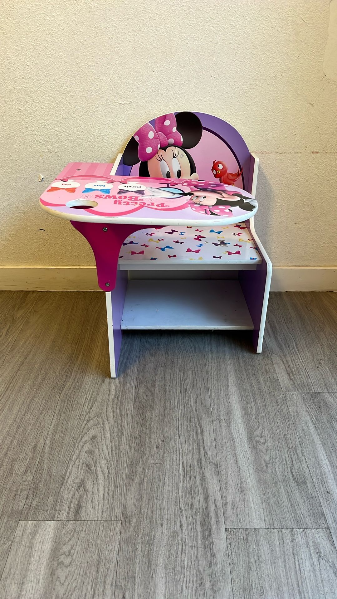 Minnie mouse toddler desk
