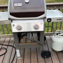 Webber Grill.  Works Fine Just Old. $30 Cash Firm