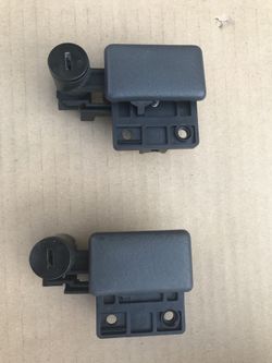 Glove compartment handles for Nissan pick-up ‘94-97