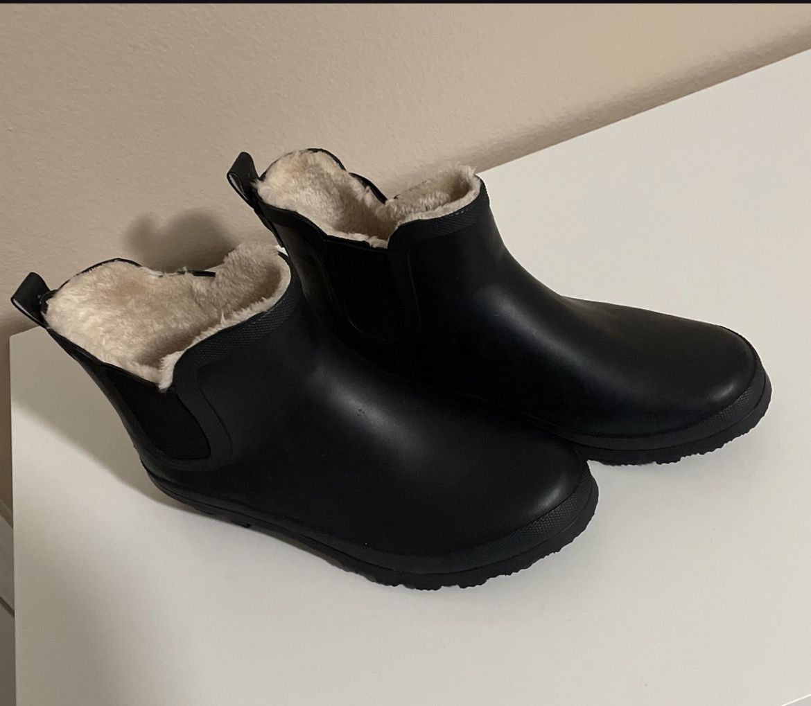 Water Boots.  Size 10