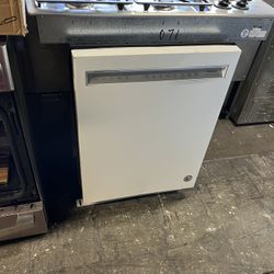 KITCHEN AID DISHWASHER 