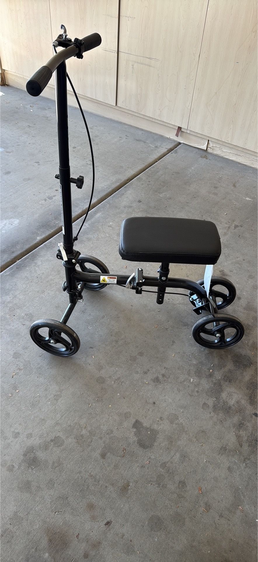 Foldable Knee Walker / Knee Scooter – Adjustable Steering & Seat