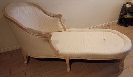 Chaise Lounger