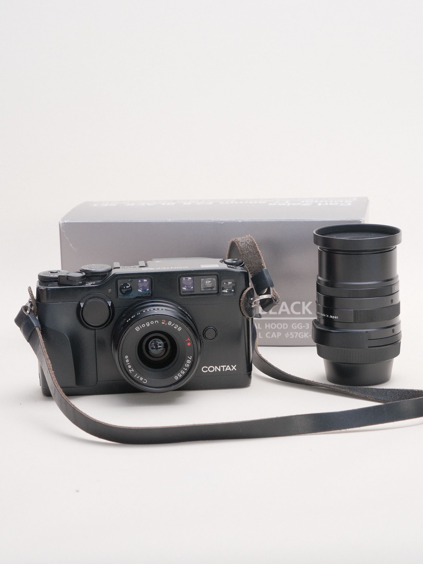Contax G2 black + 28mm & 90mm Lenses