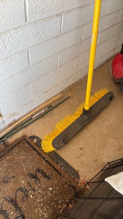 Long broom sweeper