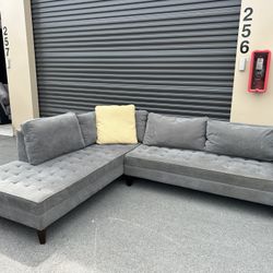 Sectional Couch 